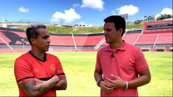 Imagem Jadson fala sobre performance no Vitória e relembra histórias