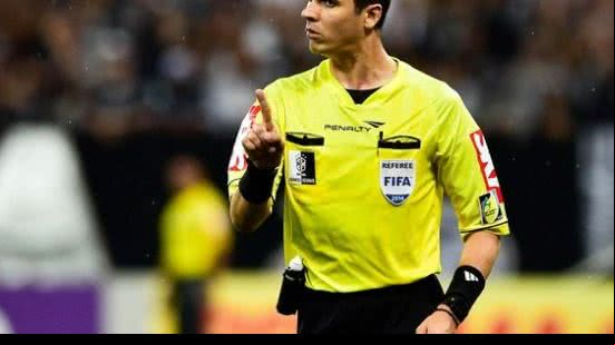 Imagem Árbitro FIFA de Minas Gerais apita Vitória x Avaí