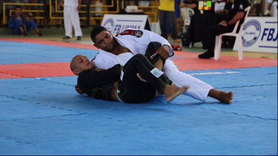 Imagem Atleta de jiu-jitsu viaja para representar o estado em campeonato internacional 