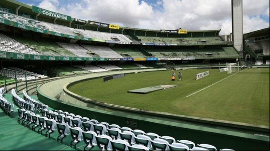 Imagem Deixou saudade? Coritiba tenta a contratação de jogador que defendeu o Vitória em 2017