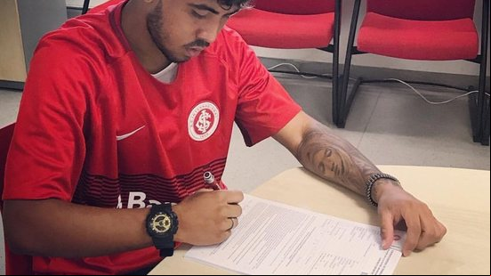 Imagem Ex-jogador do Bahia fecha com o Internacional para temporada 2018